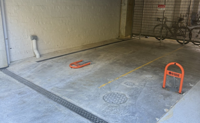 Car-Park-pittwater-road-manly-new-south-wales,-156543,-788494_1785538058.572.jpeg