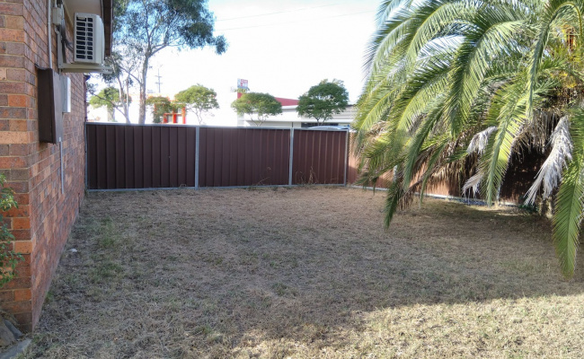 Car-Park-poets-glen-werrington-downs-nsw-australia,-59167,-29666_1526168059.3902.jpg