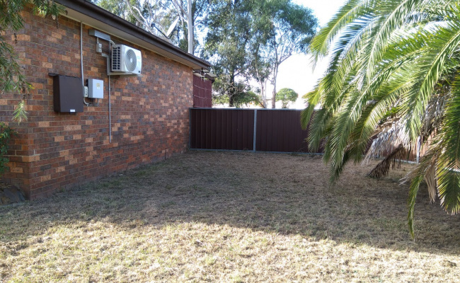 Car-Park-poets-glen-werrington-downs-nsw-australia,-59167,-29666_1526168082.4094.jpg