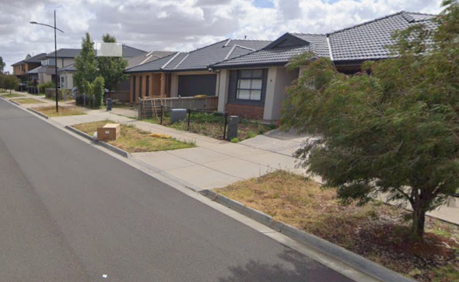 Car-Park-rosette-crescent-rockbank-victoria,-101314,-557489_1792572768.8881.png