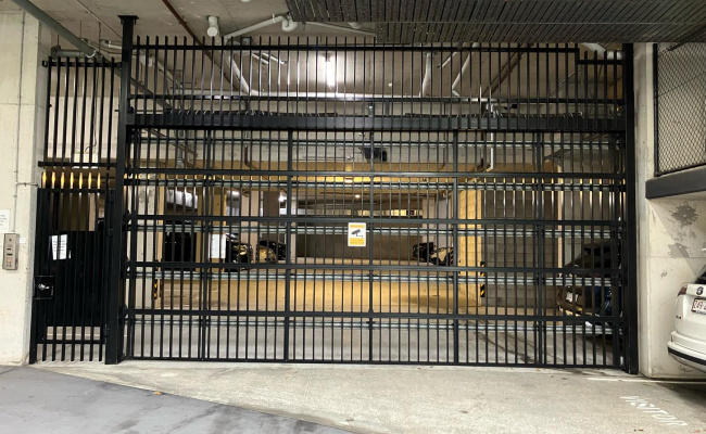 Car-Park-school-street-kelvin-grove-queensland,-100218,-484810_1743574202.4017.jpg
