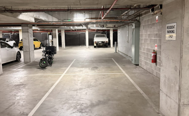 Car-Park-st-kilda-road-melbourne-victoria,-155428,-774816_1780383648.9779.jpeg