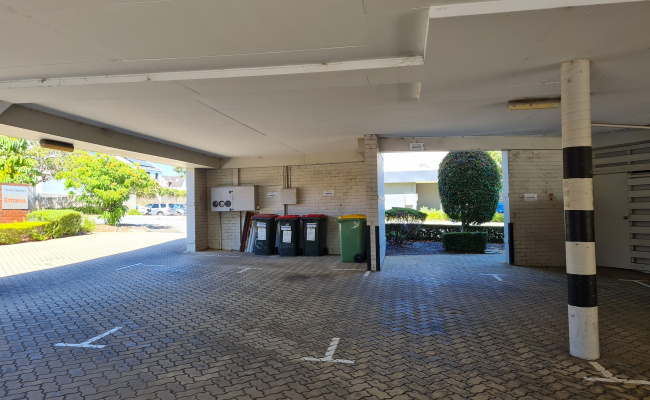 Car-Park-stirling-highway-nedlands-western-australia,-105769,-518999_1770609491.2418.jpg