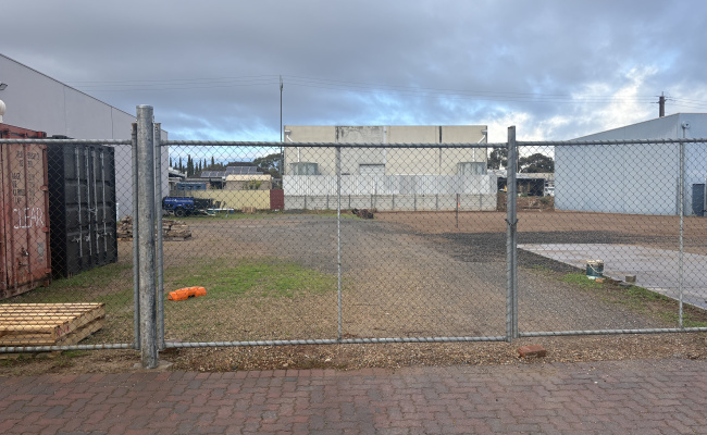 Car-Park-tobruk-avenue-st-marys-south-australia,-68449,-496256_1752479246.0392.jpeg
