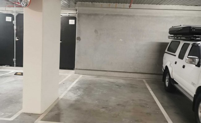 Car-Park-waterside-place-docklands,-67920,-290185_1622021372.5497.jpg